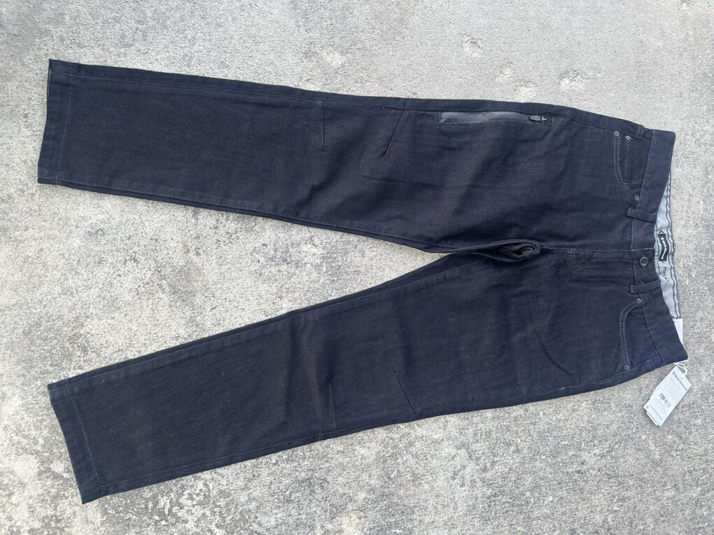 Black Diamond Women’s 8 & 6 Black Denim Pants