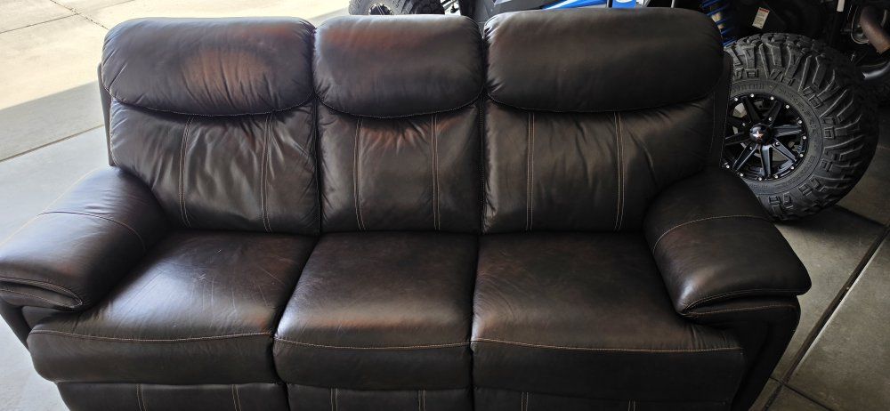 Electric reclining sofa