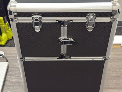 Professional Rolling Makeup Case