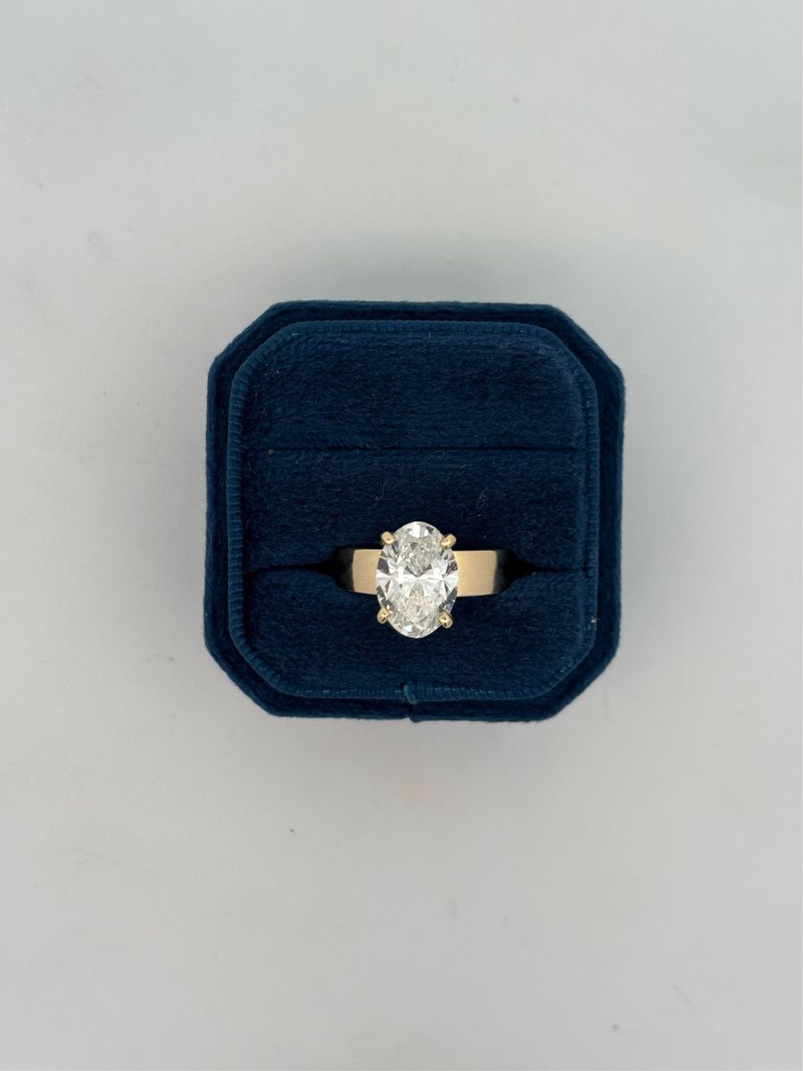 Stunning Oval Diamond Solitaire in 14K Yellow Gold