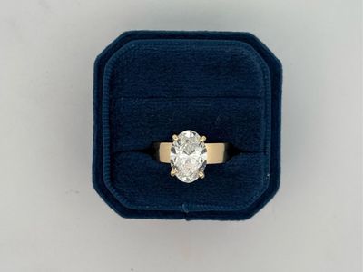 Stunning Oval Diamond Solitaire in 14K Yellow Gold
