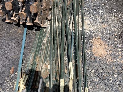 Tee Posts