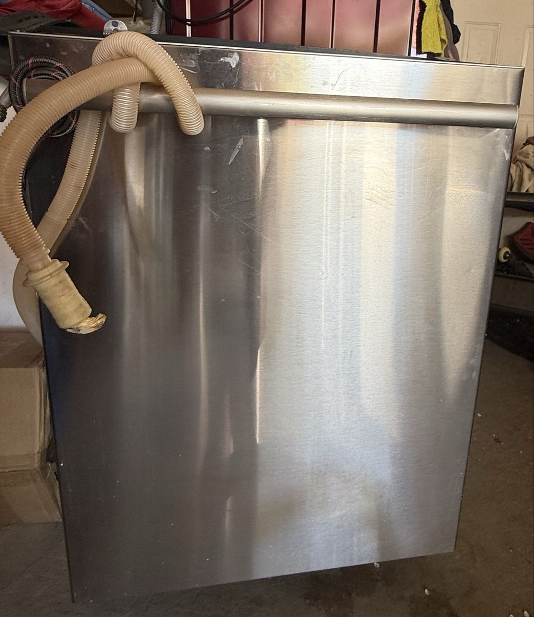 Bosch Stainless Steel Dishwasher - Multiple Cycles, Used