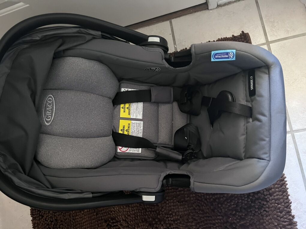 Graco ellington car Seat