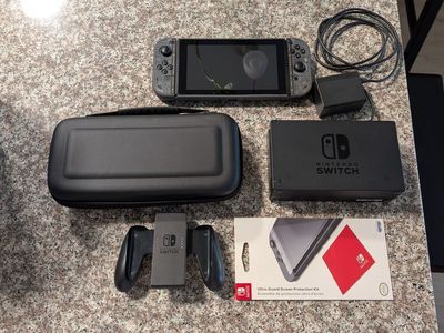 Nintendo Switch Bundle - Excellent Condition + Travel Case + Extras!