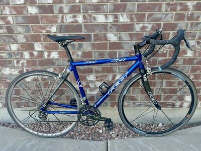 52cm 52 Cm Small Felt F50 Ultegra Road Bike
