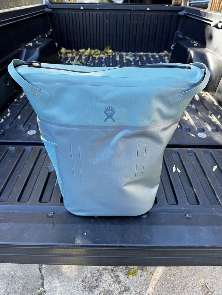 Hydroflask 20L Day Escape Pack