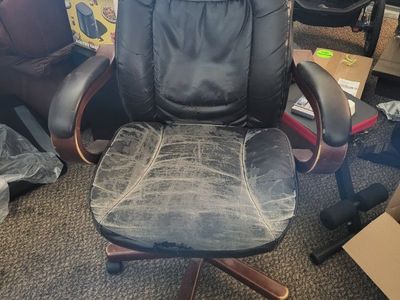 Black Peeling Faux Leather Office Chair - Heavily Worn Condition