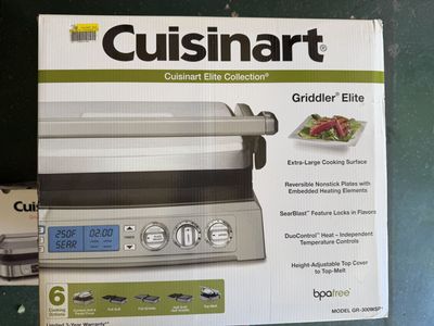 The Cuisinart Griddler Elite (GR-300WSP1)