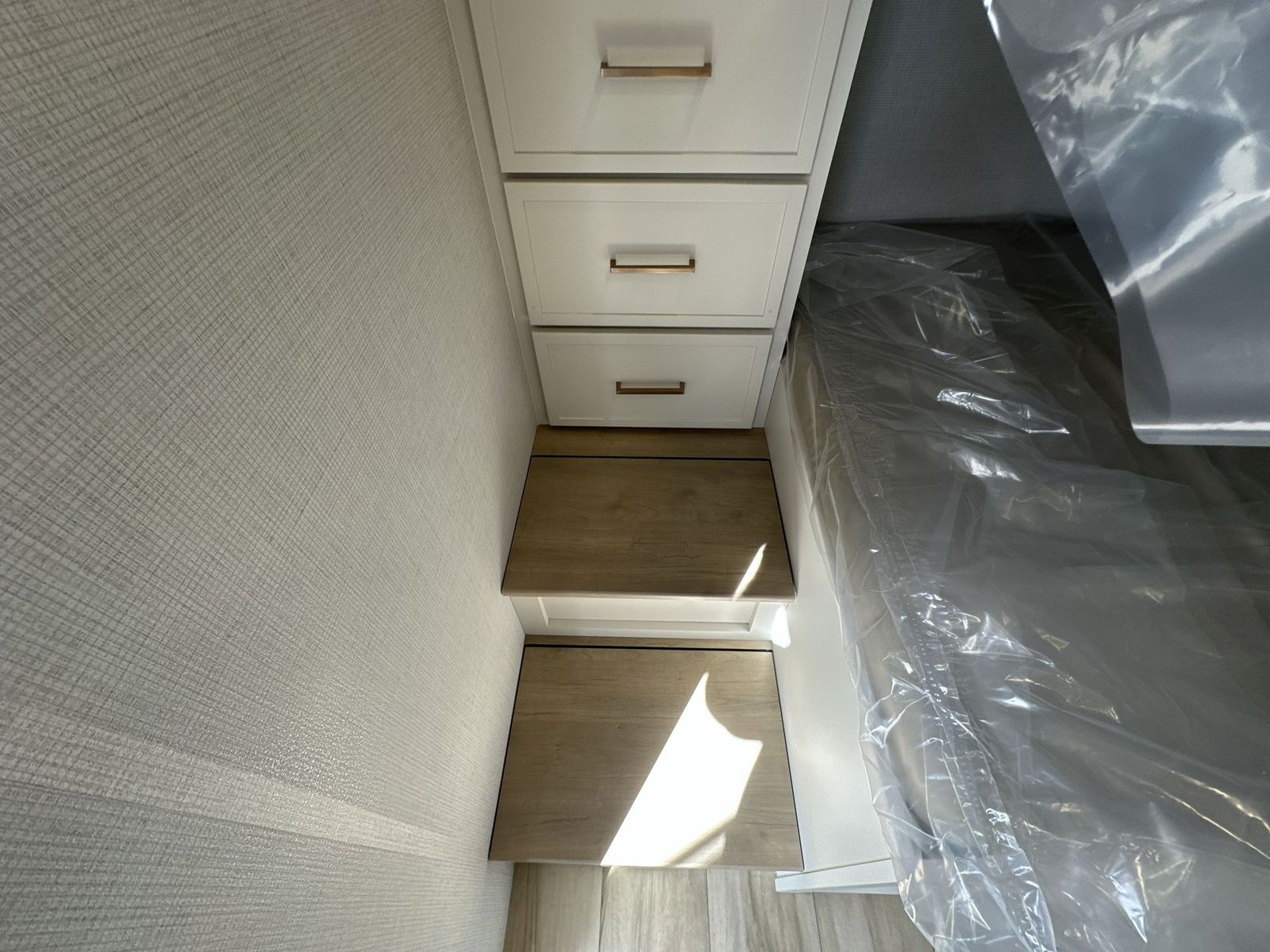 Main image 23