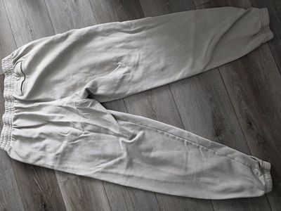 under Armour joggers L