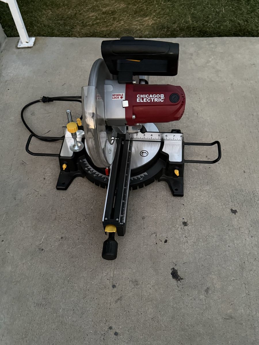 Chicago Electric Sliding Compound Miter Saw