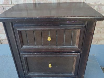 Black 2 Drawer Nightstand