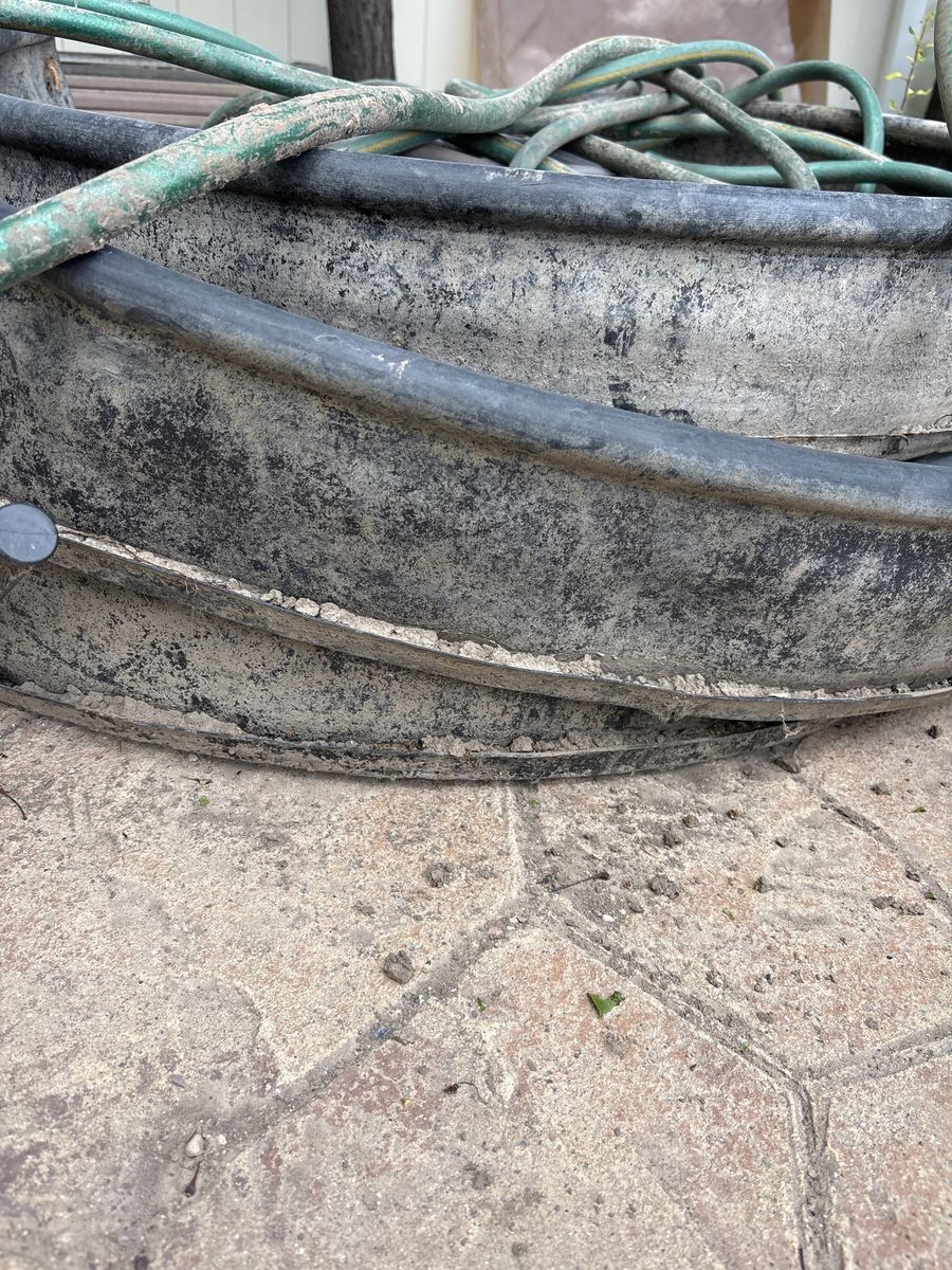 Rubber yard edging