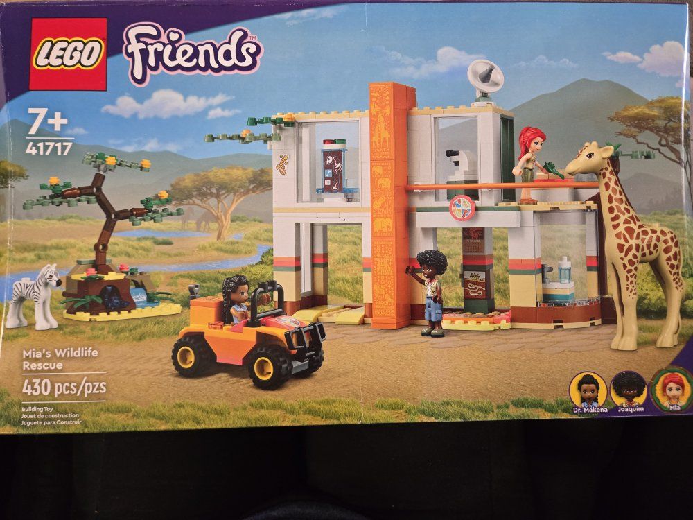 Mia's Wildlife Rescue Lego set