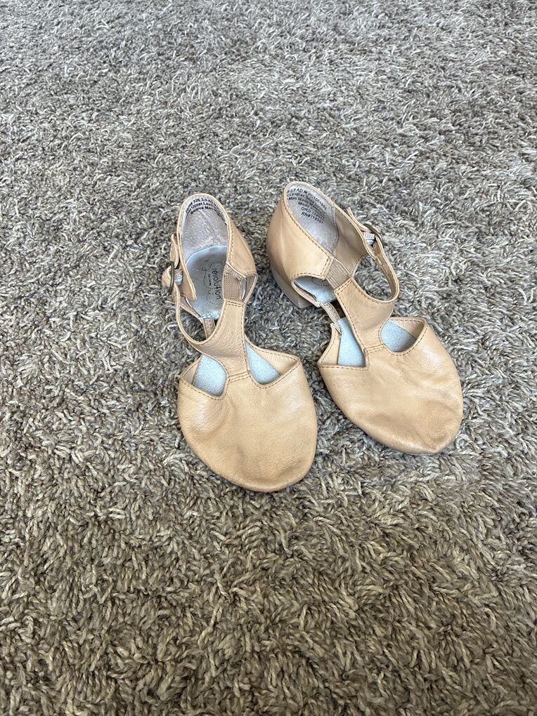 Girls Dance Shoes Size 3 Jazz Ballet etc
