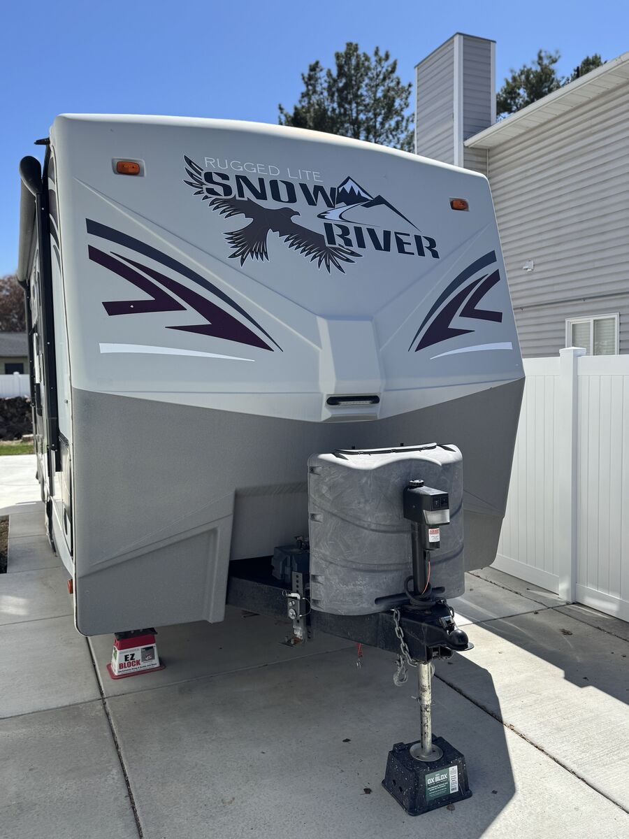 2016 Snow River 234RBS