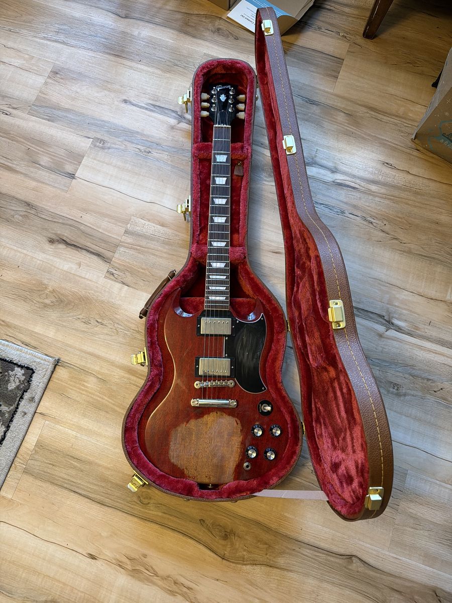 MAKE ME AN OFFER!! Gibson SG 1961 reissue Electric Guitar - Cherry Finish, Dual Humbuckers, Original Hard Case Included