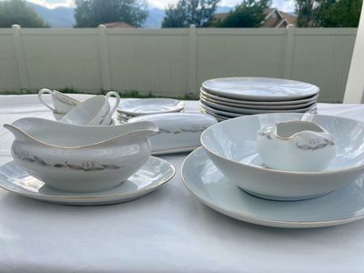 Kaysons Fine China “Gold Fantasy” Set