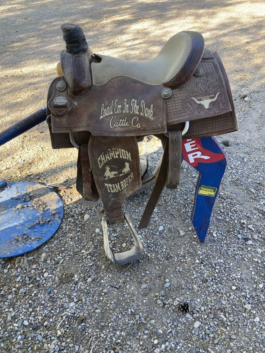 Champion Team Roper Western Saddle - Load Em In The Dark Cattle Co. Tooled Leather