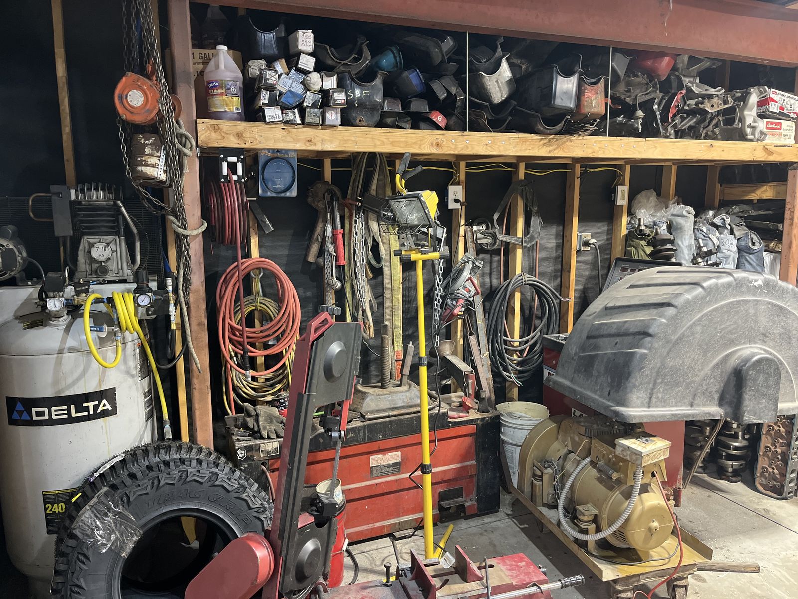Main image 3