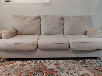 FREE COUCH
