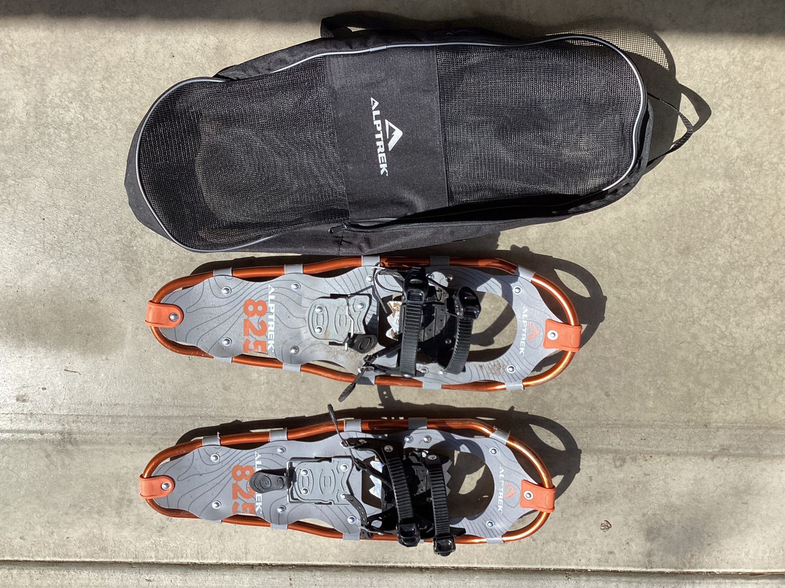 ALPTREK Snow Shoes 825 & Carrying Case