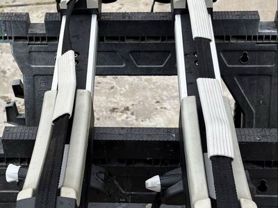 Thule 810XT SUP Taxi Roof Rack