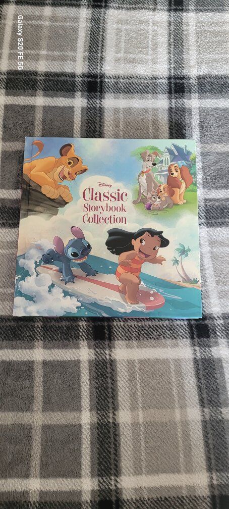 Misc box of collectibles