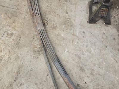 GM 2500HD leaf springs