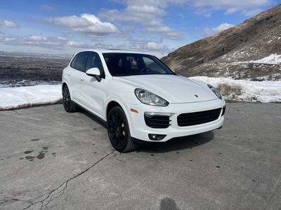 2017 Porsche Cayenne Platinum Edition