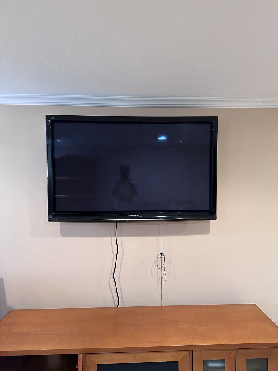 50 inch Panasonic TV with wall bracket and mount