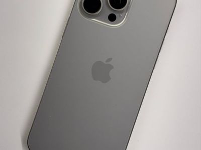 256 Gb iPhone 15 Pro Max Unlocked Flawless