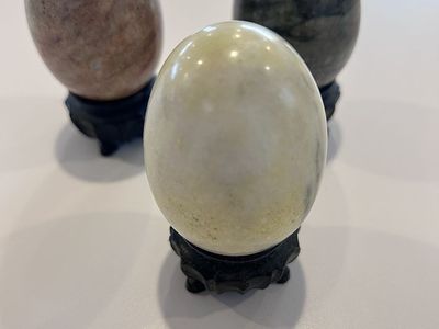Vintage Carved Alabaster Marble Eggs With Stands