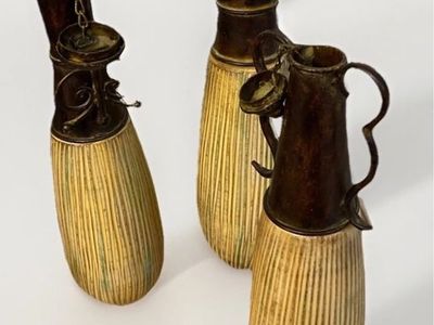 3 Genie Vases