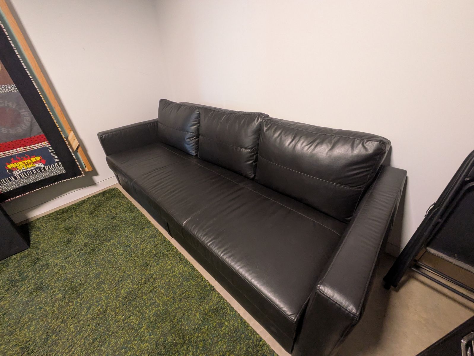 Main image 5