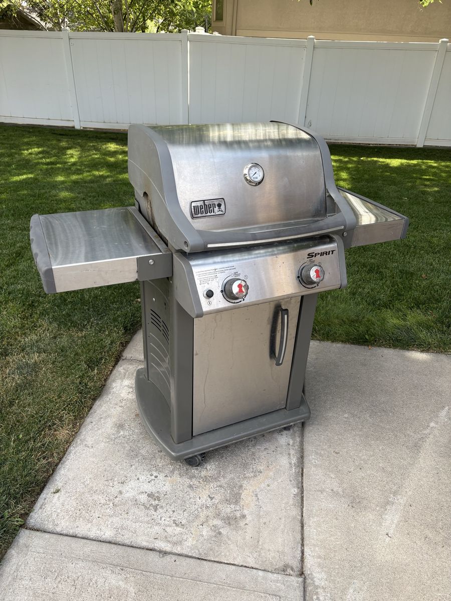 Weber Spirit E-210 Stainless Steel 2-Burner for Sale