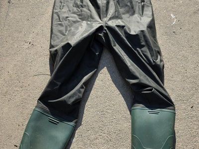 size 6 waders