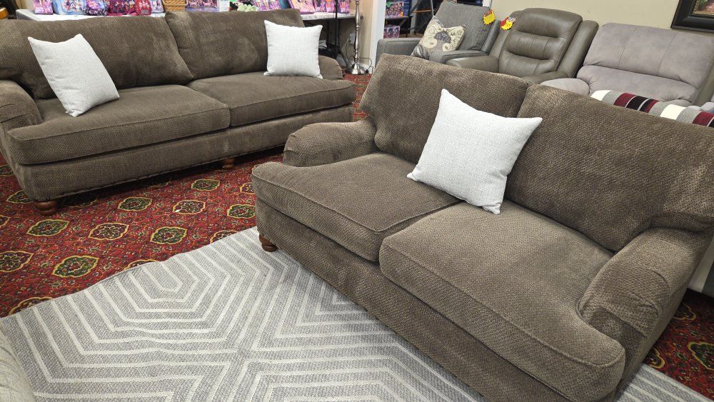 🤎🤎 2-Piece Light Brown Sofa Set