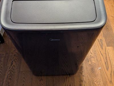 13,500 BTU portable air conditioner/heater