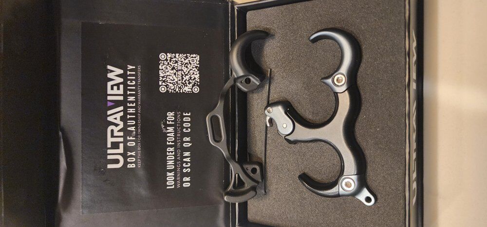 UV HINGE 2 AND BRACKET