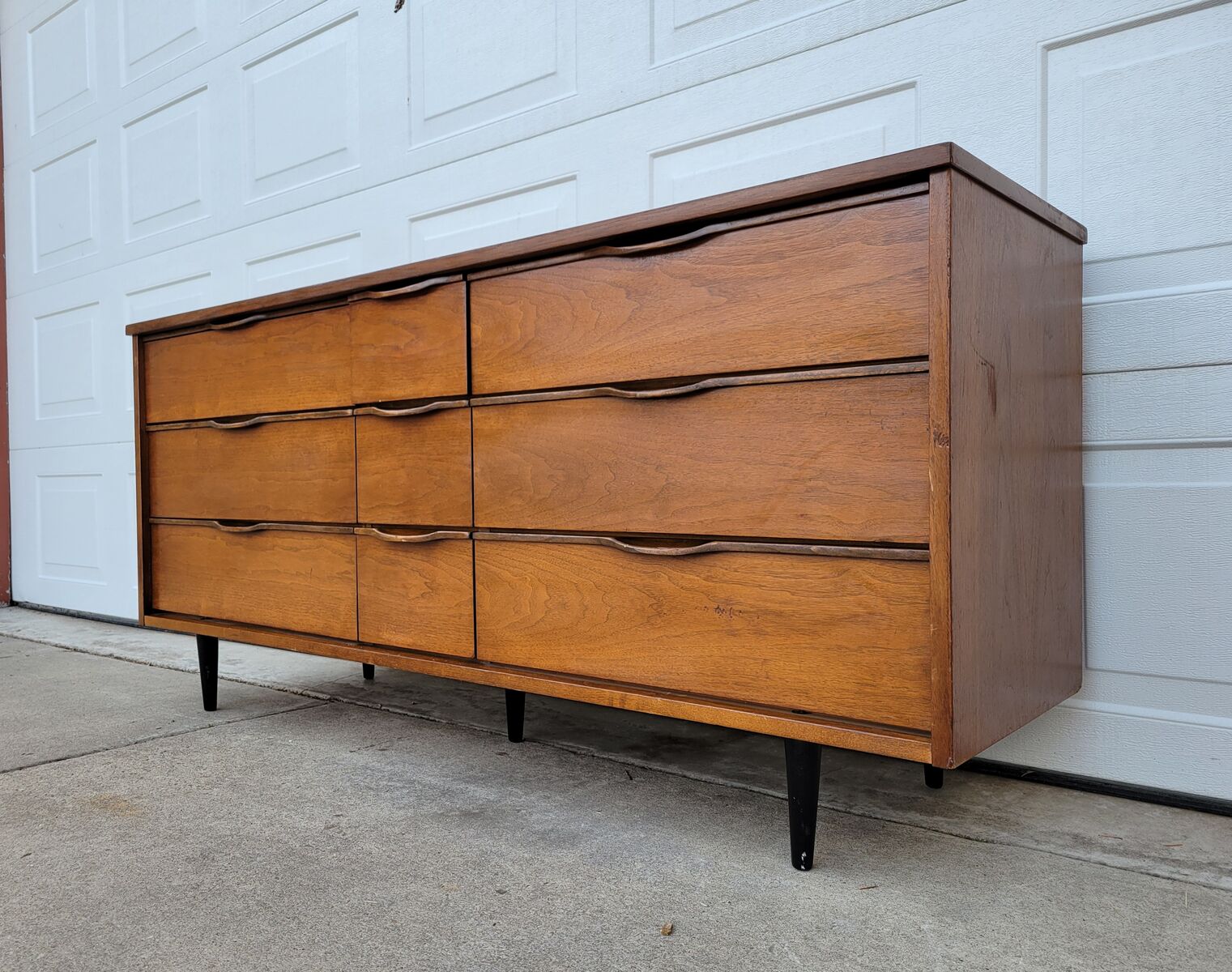 Vintage Mid Century 9 Drawer Dresser