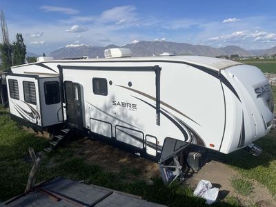 Sabre Cobalt Camp Trailer