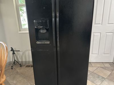 Side-by-Side Refrigerator - Good working condition