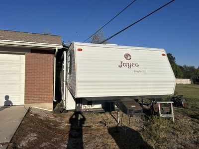 Jayco Eagle SL Camper - White & Maroon Travel Trailer