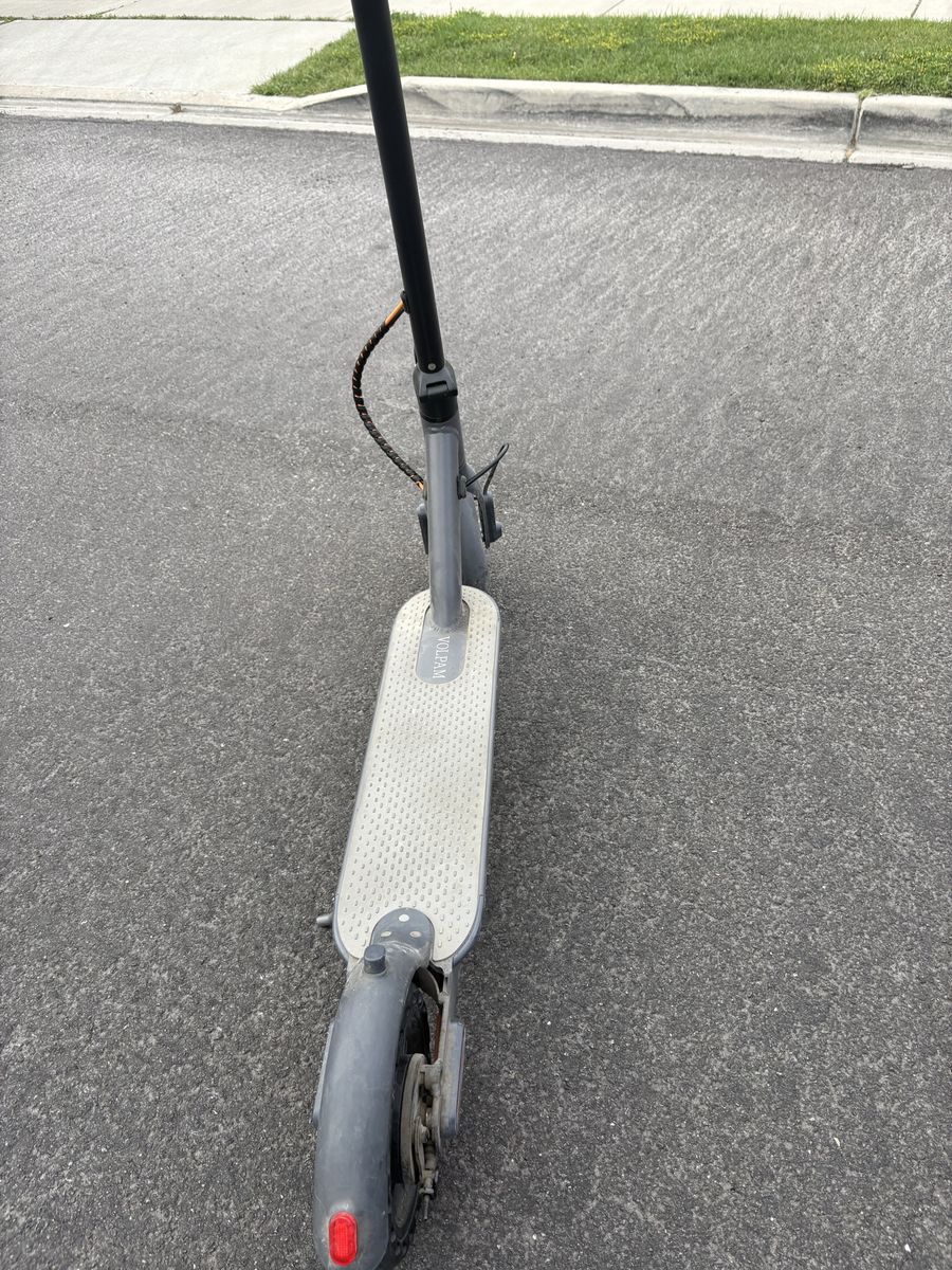 VOLPAM Electric Scooter - Used like new