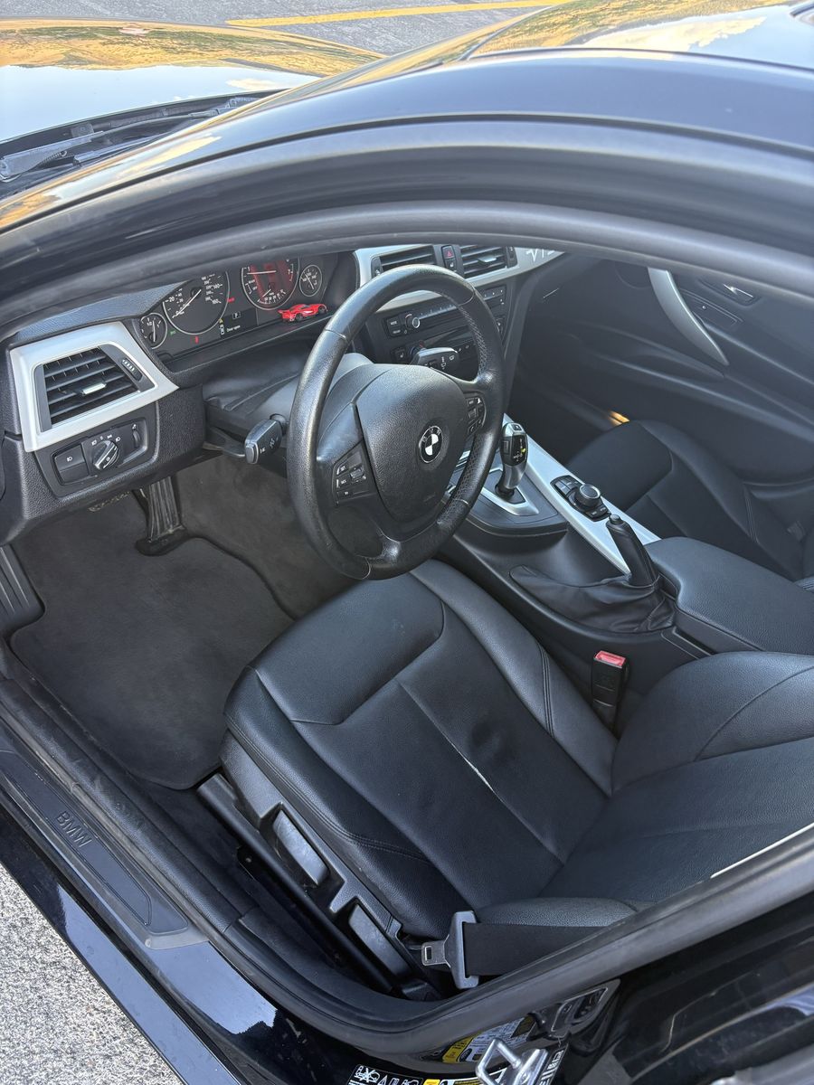Main image 6
