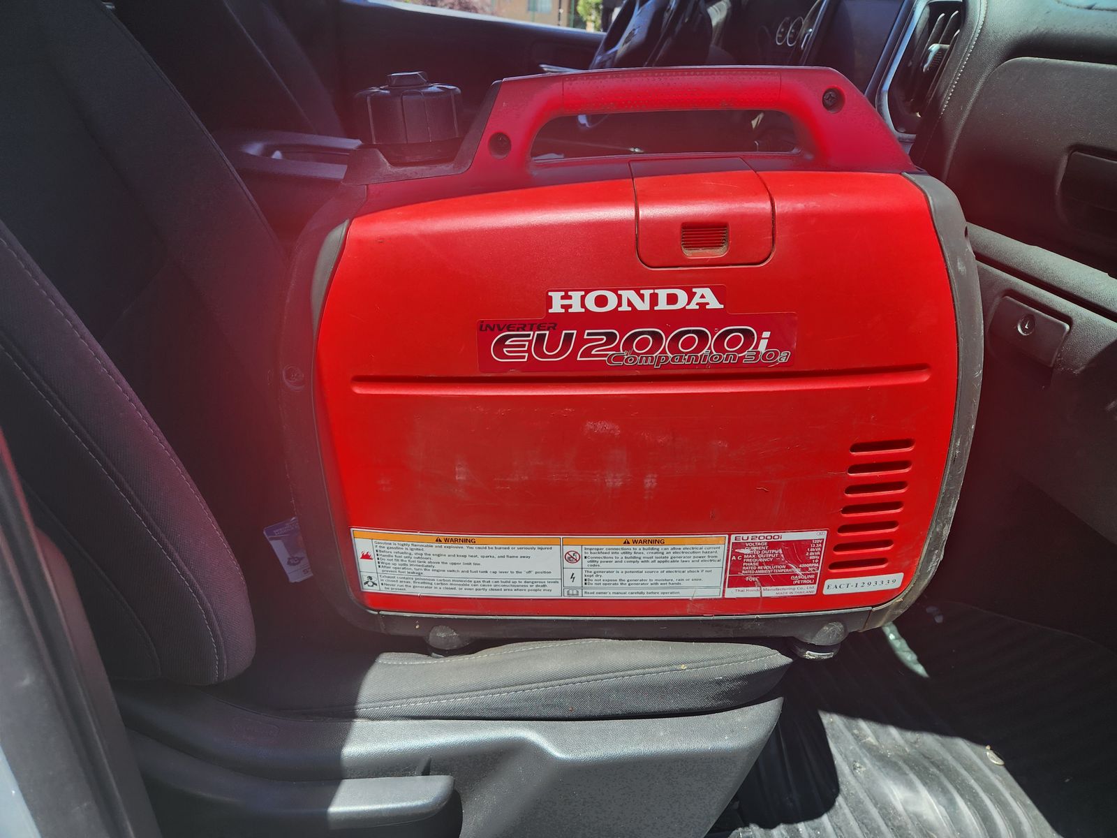 Honda EU2000i 30 amp generator