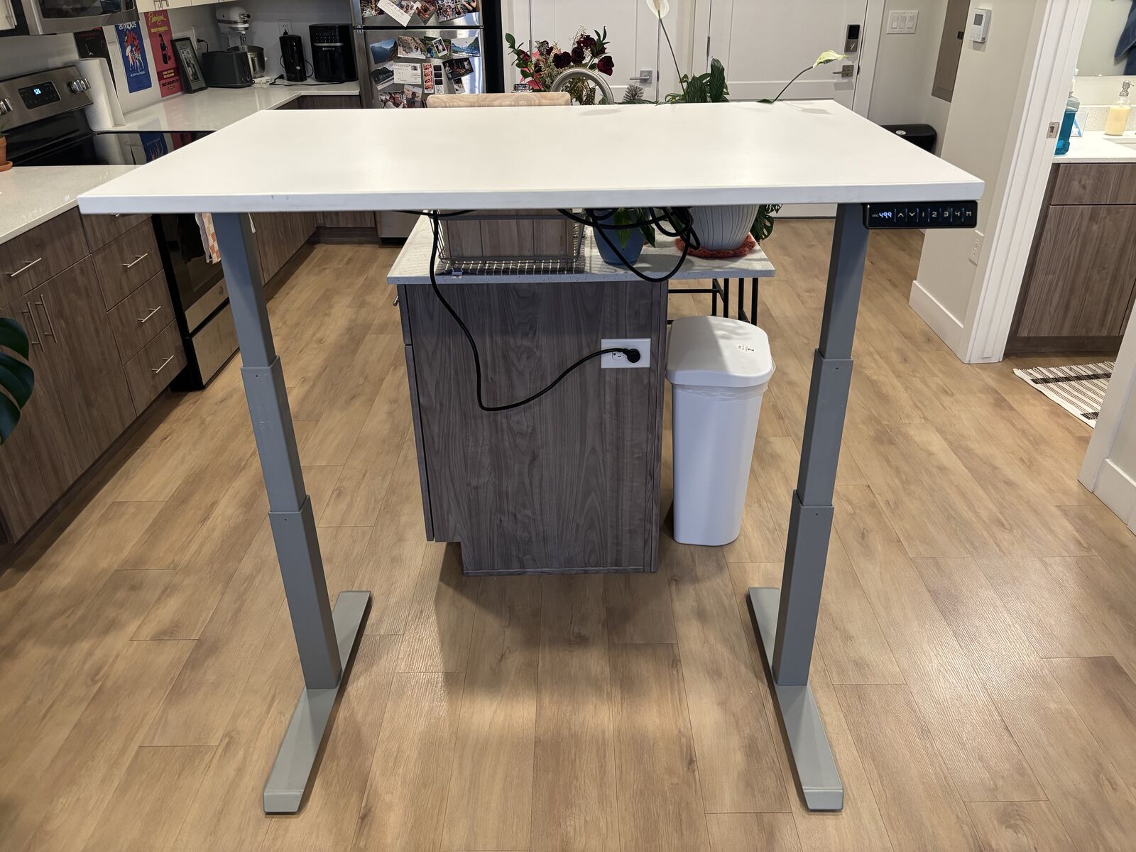 High end standing desk