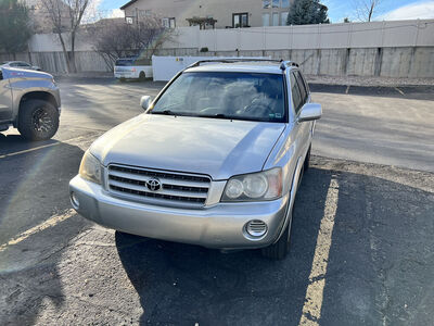 2003 TOYOTA HIGHLANDER Base